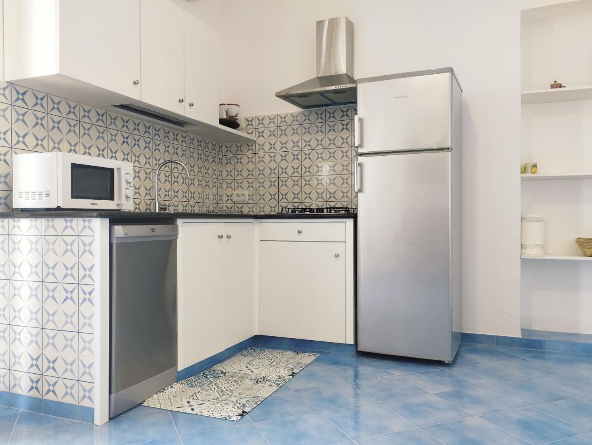 Casa Luisa & Milu , Coastal Retreats In Furore! الغرفة الصورة