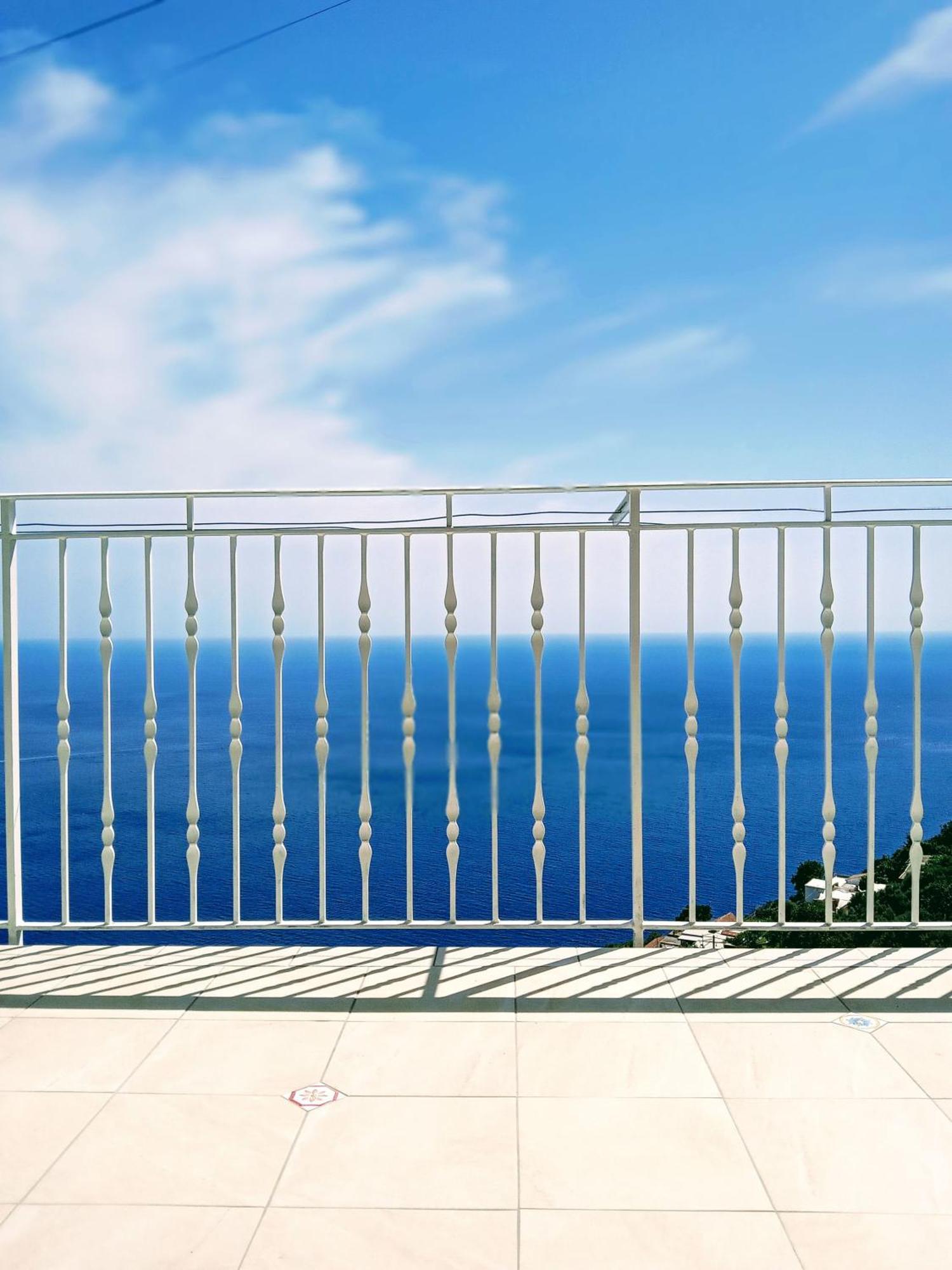 Casa Luisa & Milu , Coastal Retreats In Furore! الغرفة الصورة