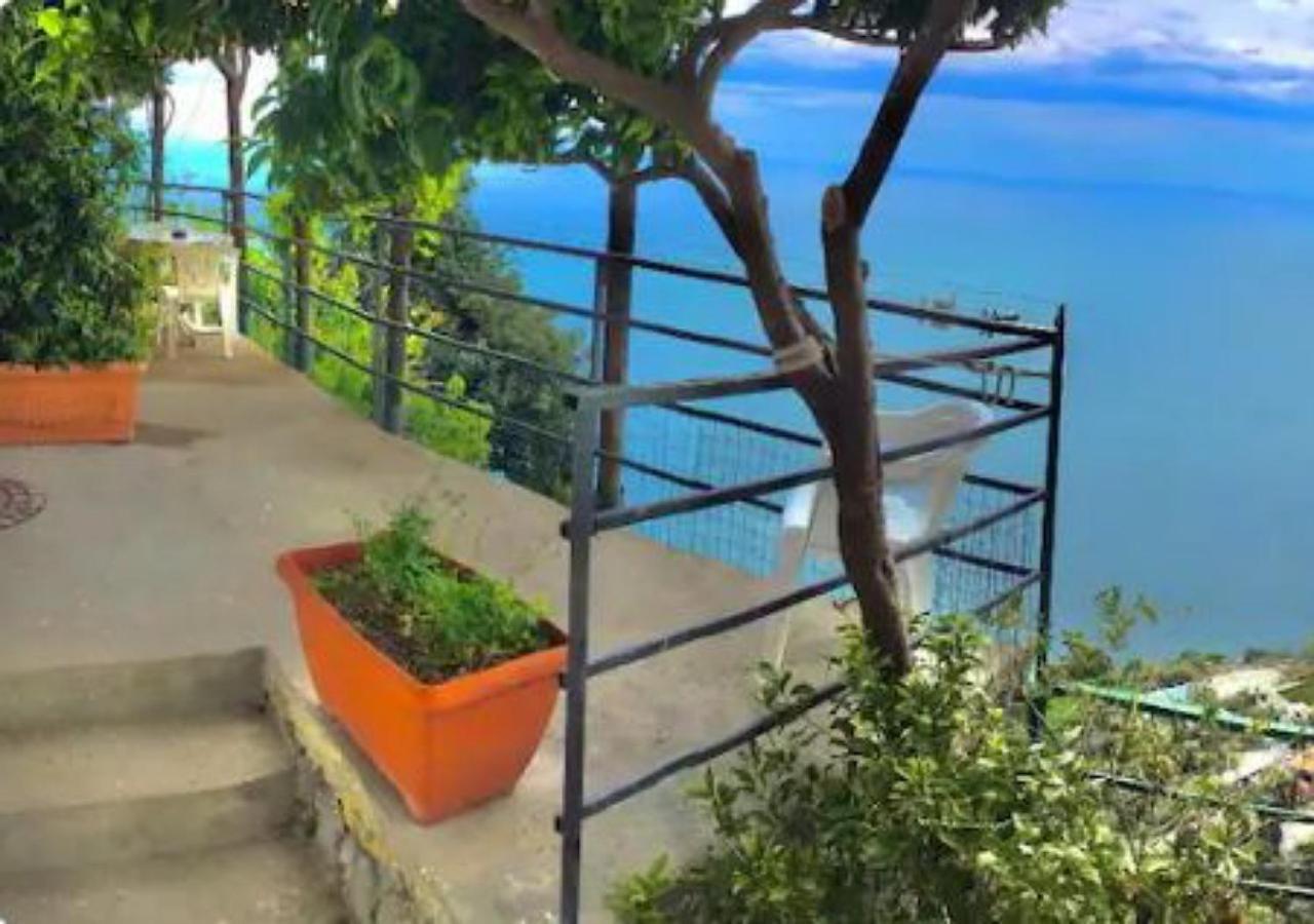 Casa Luisa & Milu , Coastal Retreats In Furore! الغرفة الصورة