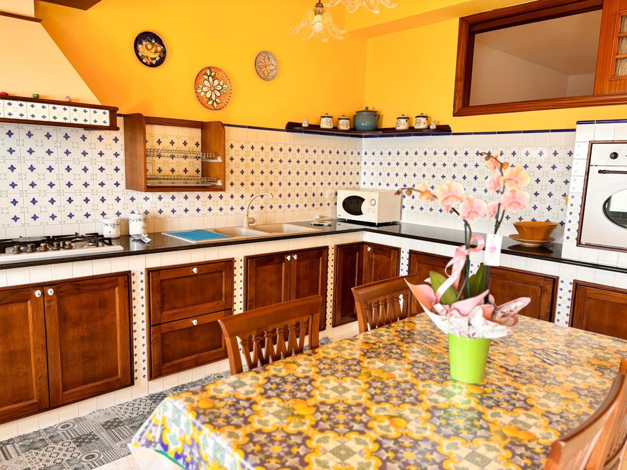 Casa Luisa & Milu , Coastal Retreats In Furore! المظهر الخارجي الصورة